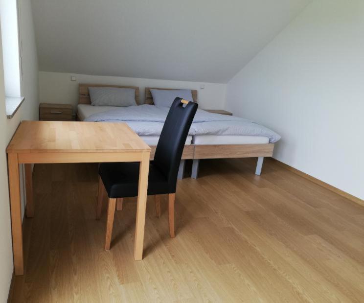 Ferienwohnungen Weishaupt, Pfingstweider Str. 30 Meckenbeuren Eksteriør bilde